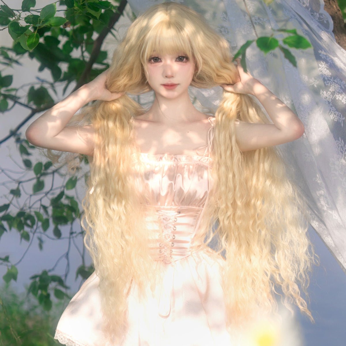 Lolita Cosplay Golden Long Wavy Wig - SERENEWIG